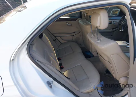 2014 Mercedes-Benz E 350 4Matic z USA, uszkodzony, nr VIN WDDHF8JB1EA940198